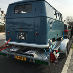 11 windows 1958 model year type 23a dove blue